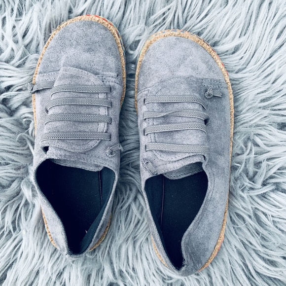 Barely Worn! Grey Suede Hippie Shoes Size 6/36 - Picture 7 of 8